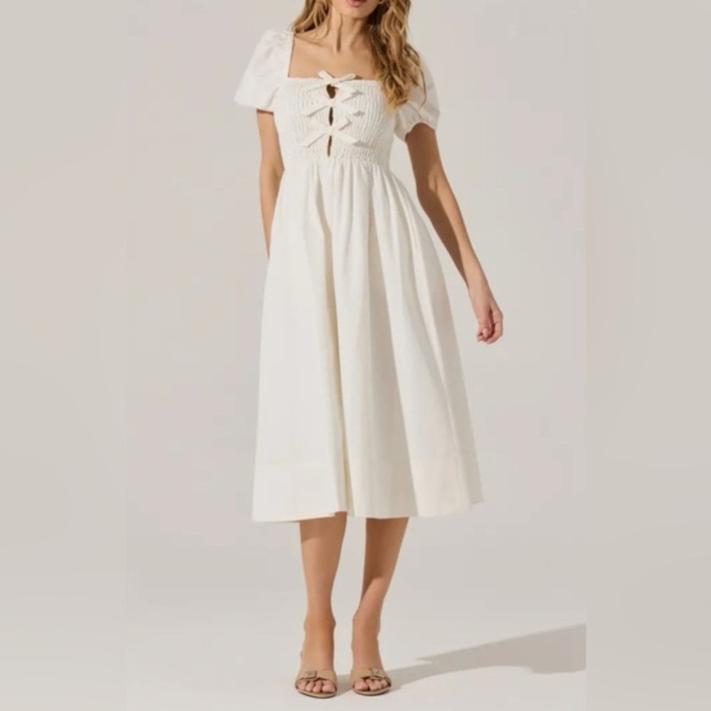 ASTR White Bow Detail Smock Cotton Midi Dress